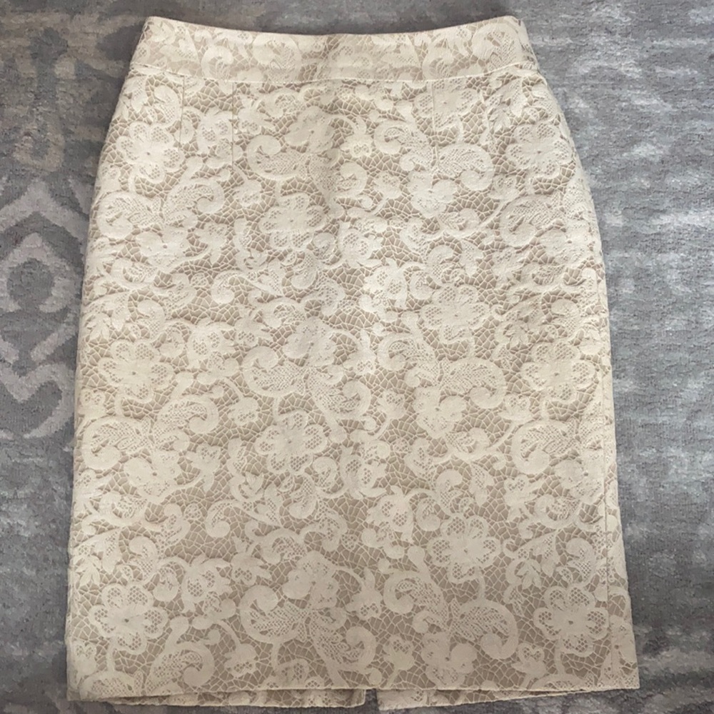 Lace pencil skirt